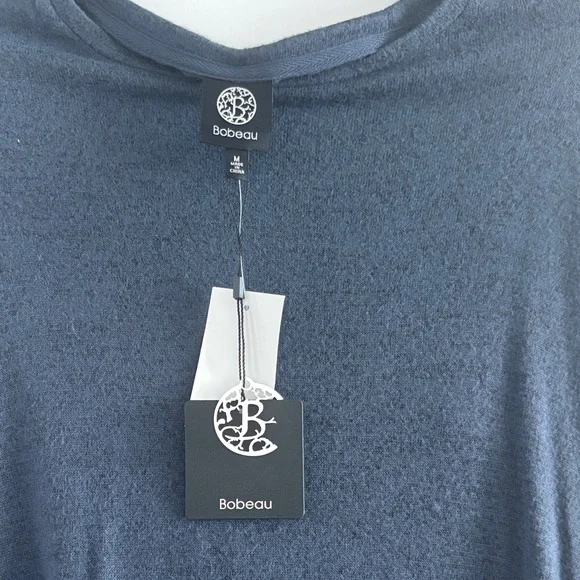 NWT. Bobeau navy Long Sleeve Top with Scalloped Lace - Picture 3 of 4